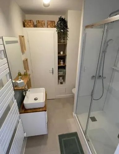 Апартаменты Cocon Douillet Pres De La Gare. *